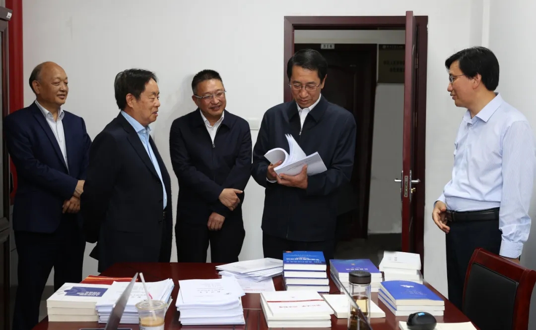 �����������ݴ�W�{(di��o)�Йz�칫���V�A�о�Ժ����